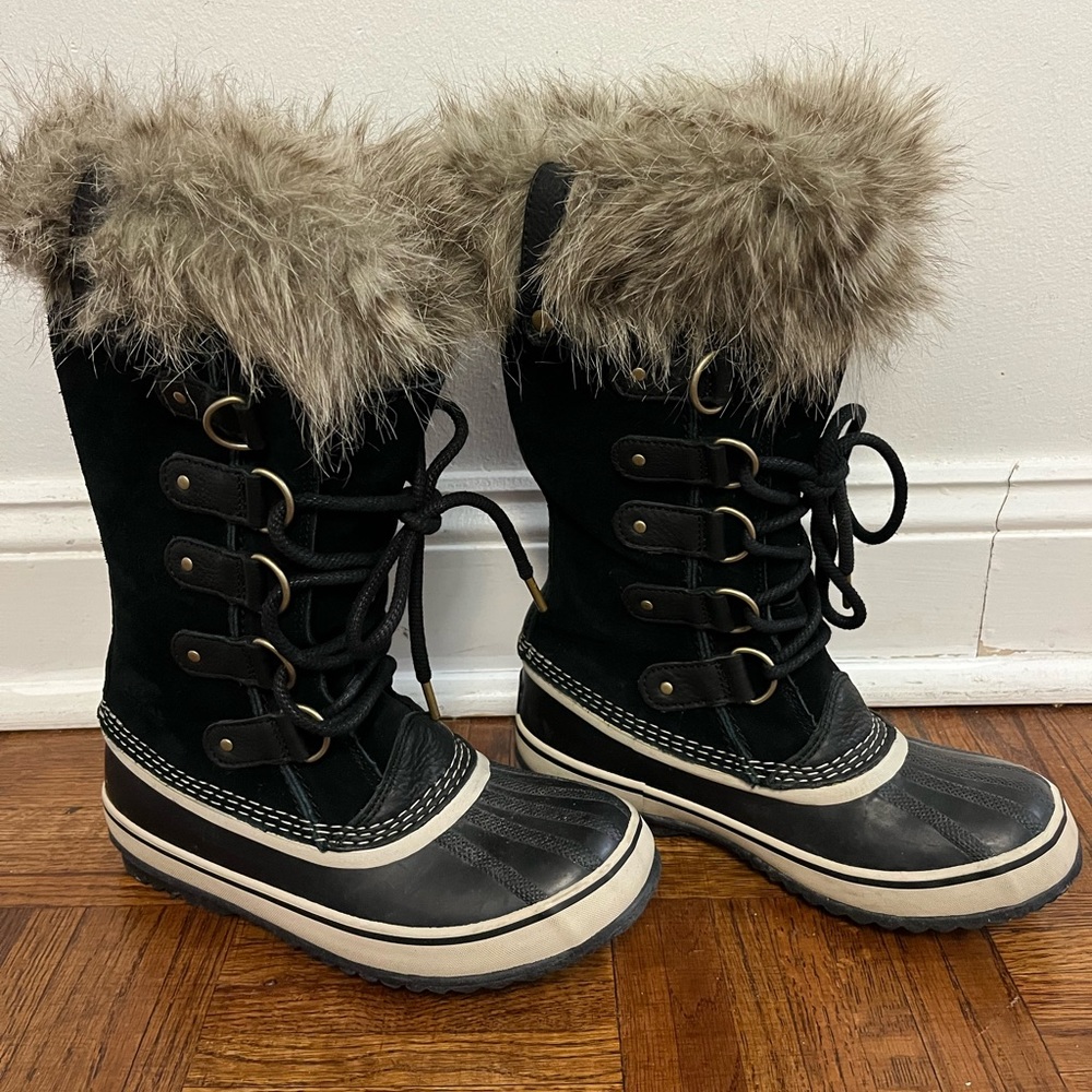 Sorel waterproof warm winter snow boots duckboots - barely worn - size 6.5